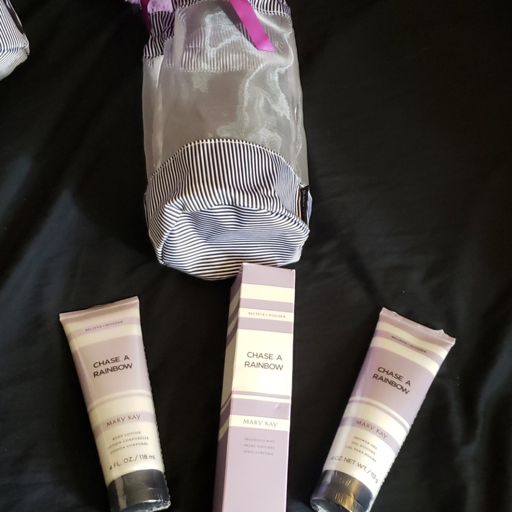 BNIP Mary Kay 4 PC set
